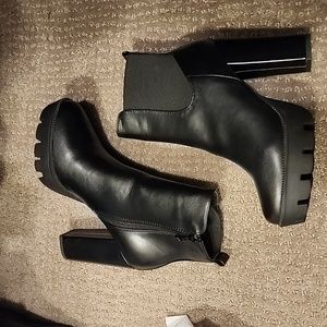 New black boots